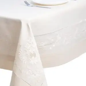 Mantelería bordada a mano