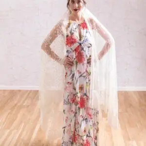 Mantilla bordada a mano