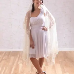 Mantilla bordada a mano