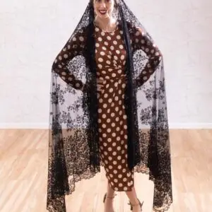 Mantilla bordada a mano