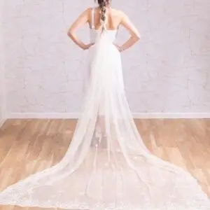 Manto de novia bordado a mano